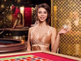 Myanmar National League MNL ဘောလုံးပွဲ Live Bet ချနေသောပုံ